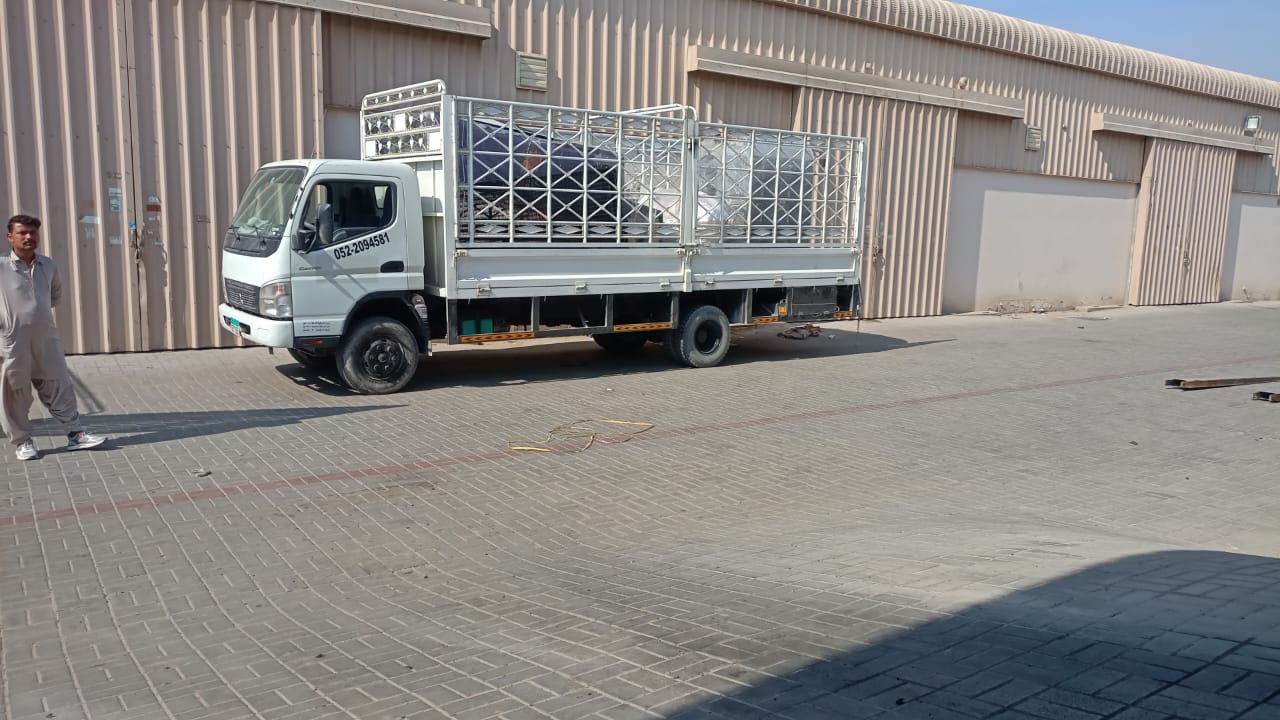 Pickup Rental Trucks in Sharjah Pickup for Rent in Al Sajaa 6 Meter Truck Rental Service